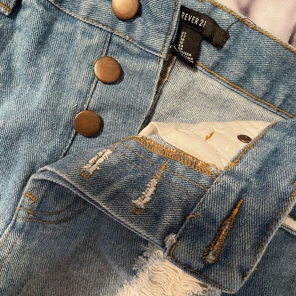Jean distressed mini short - Picture 3 of 5
